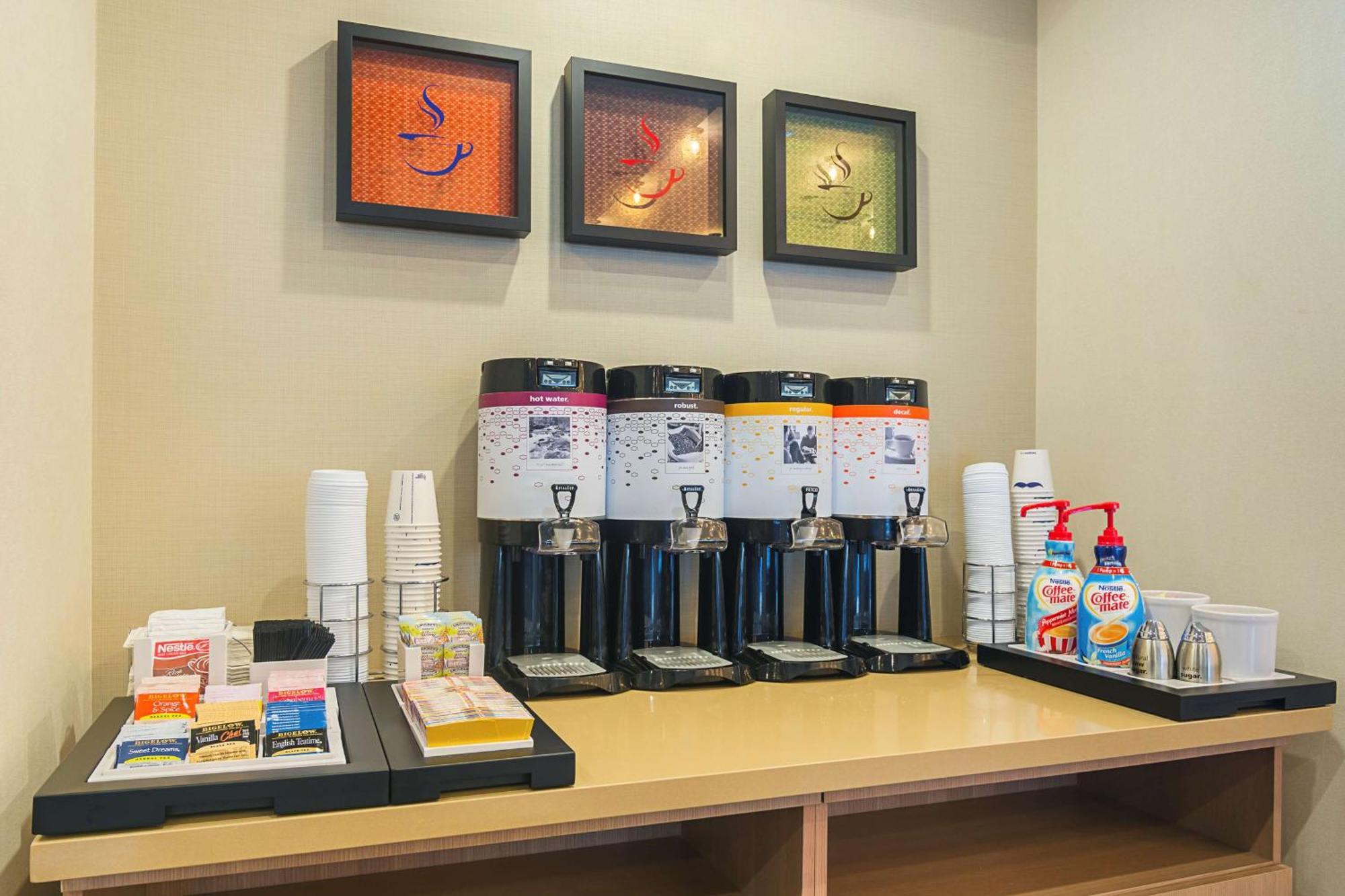 芝加哥北站罗耀拉汉普顿酒店 外观 照片